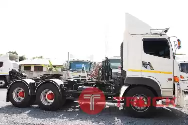 ขายสิบล้อหัวลาก HINO Victor 500 344 แรงม้า ปี 60 โทร 081-3739793 หรือ 092-2757712