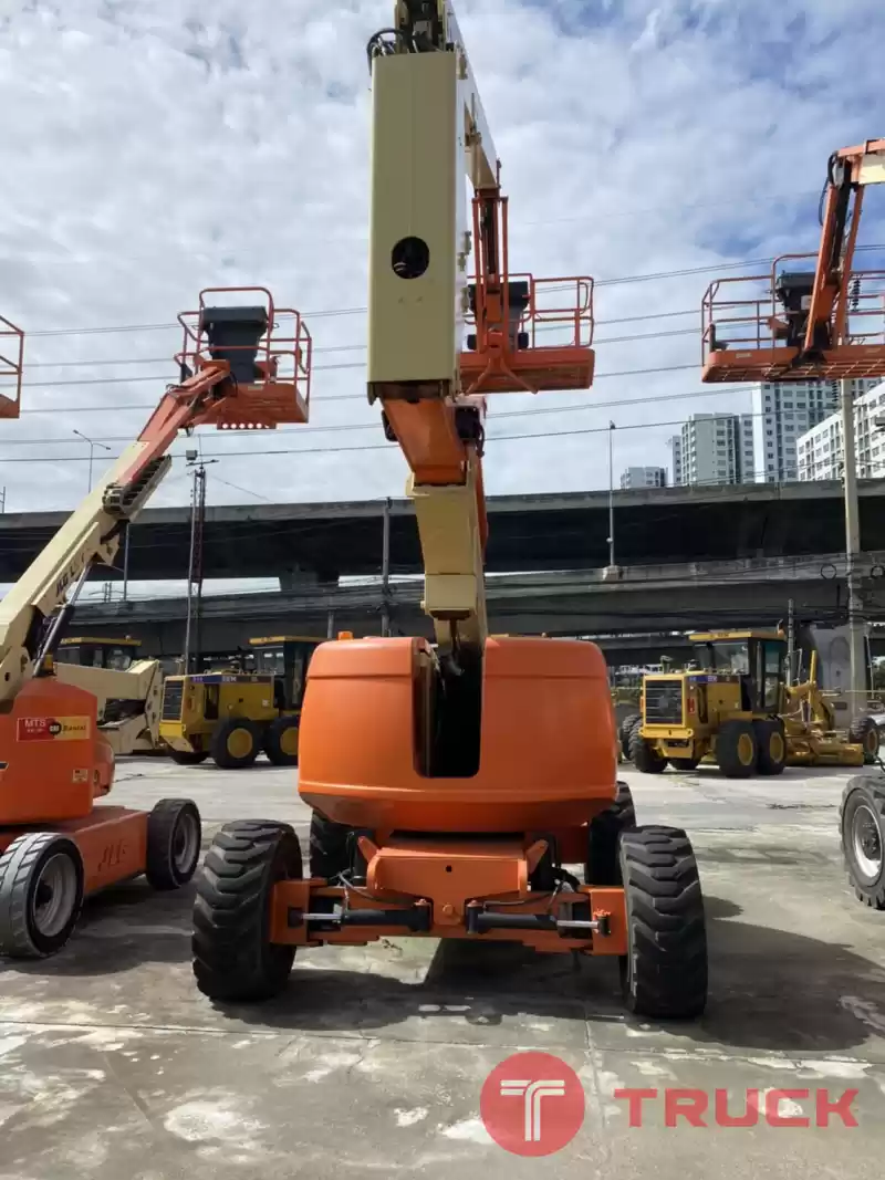 ขายรถกระเช้า JLG บูมข้อศอก 600AJ สูง 18.47 เมตร มือสอง พร้อมใช้งาน
