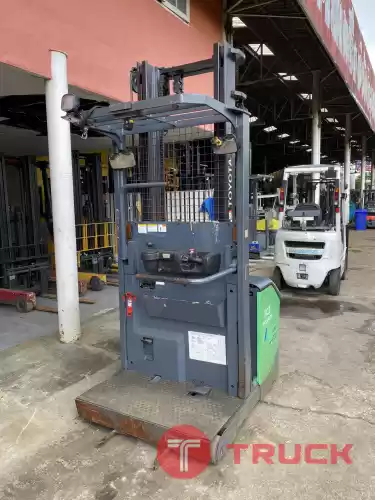 ขายฟอร์คลิฟท์ TOYOTA รุ่น 8FBP10 รถยก Order Picking ขนาด 1 ตัน เสายกสูง 4 เมตร เหมาะสำหรับโกดังใช้หยิบ จัดเก็บสินค้า รถมือสองนำเข้าจากญี่ปุ่นราคาไม่แพง