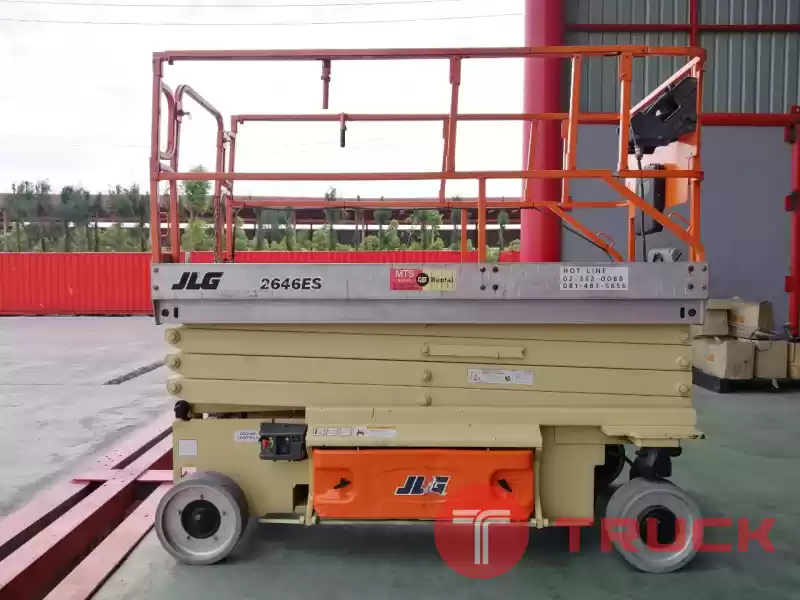 ขายรถกระเช้า JLG ขากรรไกร 2646ES สูง 7.92 เมตร มือสอง