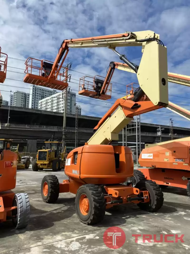 ขายรถกระเช้า JLG บูมข้อศอก 600AJ สูง 18.47 เมตร มือสอง พร้อมใช้งาน