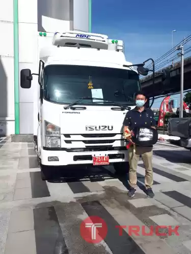 รถตู้เย็นบรรทุกของแช่แข็ง -18 องศา 15 ตัน ดาวน์ 98,000 โทร 086-3516797 ไกรสร