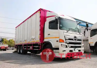 สิบล้อตู้สิบบาน HINO VICTOR 240 แรงม้า ปี 59 โทร 081-3739793 หรือ 092-2757712 ค่ะ