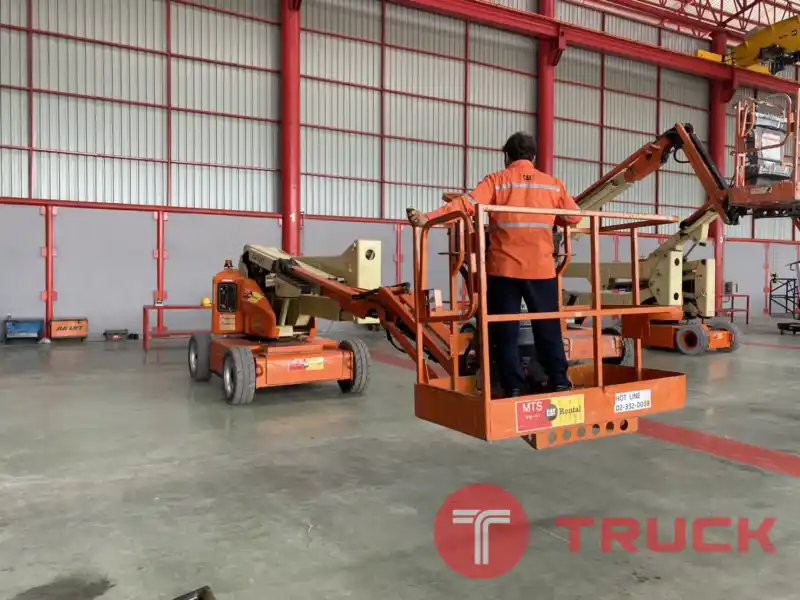 ขายรถกระเช้า JLG บูมข้อศอก E450AJ สูง 13.72 เมตร พร้อมใช้งาน
