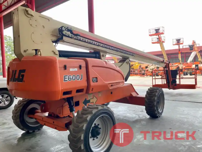 ขายรถกระเช้า JLG บูมตรง E600J สูง 18.36 เมตร มือสอง