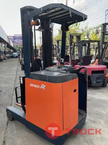 ขายฟอร์คลิฟท์ TOYOTA รุ่น 7FBR15 รถไฟฟ้า ขนาด 1.5 ตัน เสายกสูง 5.5 เมตร ชั่วโมงการใช้งานน้อย รถนำเข้าจากญี่ปุ่น