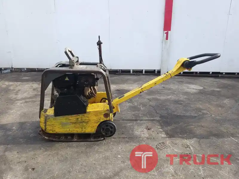 เครื่องตบดิน พื้นเรียบ WACKER เครื่องยนต์เบนซิน Honda รุ่นใหม่ ปีใหม่ ตัวใหญ่ สภาพดี พร้อมใช้งาน มีคุณภาพดีมาก มือ2 นำเข้าจากต่างประเทศ