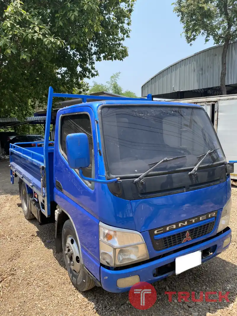 ขายรถหกล้อ Mitsubishi Canter 100แรง สีน้ำเงิน สภาพสวยพร้อมใช้ ขายรถหกล้อ Mitsubishi Canter 100แรง สีน้ำเงิน สภาพสวยพร้อมใช้