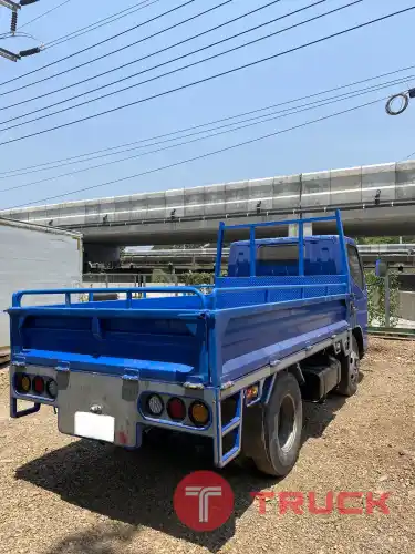 ขายรถหกล้อ Mitsubishi Canter 100แรง สีน้ำเงิน สภาพสวยพร้อมใช้
