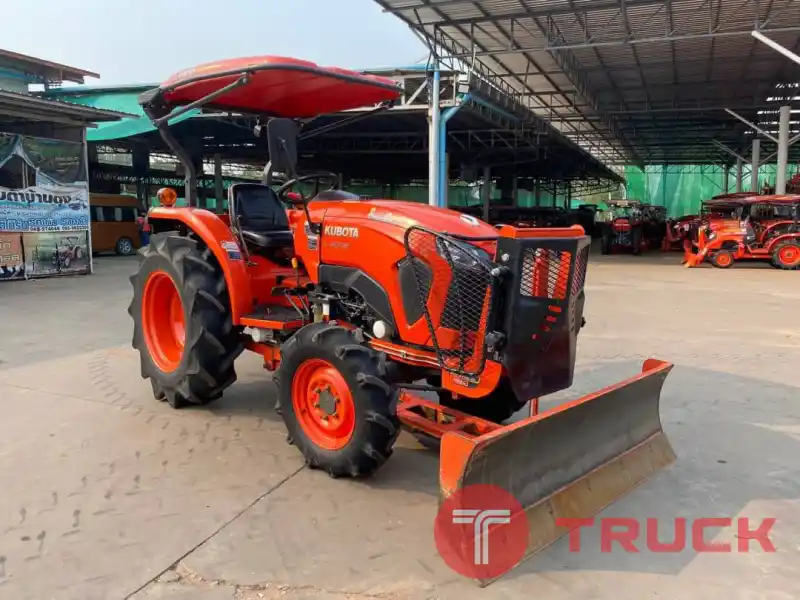 มาแล้วจ้ารถไถ คูโบต้ารุ่น L4018+ใบดันดินหน้า+ผาน 1 ตัว ดาวน์ 35,000 บาท สนใจโทรเลยจ้า 089-0111624 เฮียเลี้ยงจ้า สอบถาม หรือสามารถมาดูที่ร้านเราได้จ้า สนใจสามารถมาดูมาลองขับให้เต็มที่ไม่ซื้อไม่เป็นไรมีลานปูนเท่าสนามบอลให้ลองขับทุกคัน