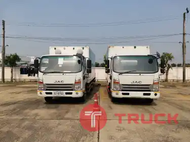 รถ6ล้อพร้อมตู้