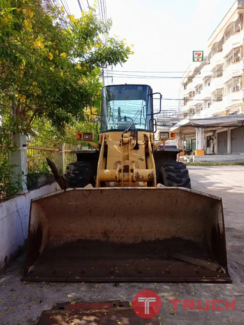 ขายรถตักเอวอ่อน KOMATSU โมเดล WA100-3 การใช้งาน 3,508 ชม รถนอก นำเข้าจากญี่ปุ่น