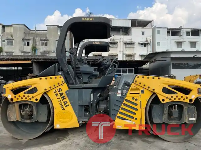 รถบด 9-10 ตัน Sakai SW770 รุ่นใหม่ เครื่องอีซูซุ เก่าอเมริกา