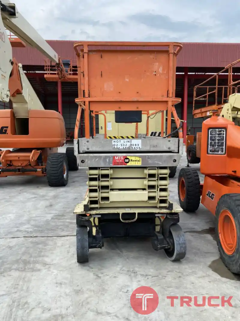 ขายรถกระเช้า JLG ขากรรไกร 3246ES สูง 9.68 เมตร มือสอง