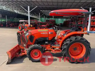 มาแล้วจ้ารถไถ คูโบต้ารุ่น L4018+ใบดันดินหน้า+ผาน 1 ตัว ดาวน์ 55,000 บาท สนใจโทรเลยจ้า 089-0111624 เฮียเลี้ยงจ้า สอบถาม หรือสามารถมาดูที่ร้านเราได้จ้า สนใจสามารถมาดูมาลองขับให้เต็มที่ไม่ซื้อไม่เป็นไรมีลานปูนเท่าสนามบอลให้ลองขับทุกคัน