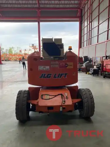 ขายรถกระเช้า JLG บูมข้อศอก E450AJ สูง 13.72 เมตร พร้อมใช้งาน