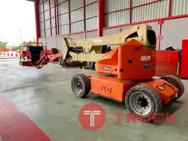 ขายรถกระเช้า JLG บูมข้อศอก E450AJ สูง 13.72 เมตร พร้อมใช้งาน