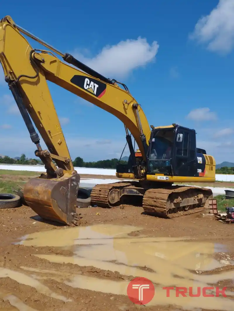 แบคโฮ 320D2