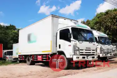 ขายหกล้อตู้สามบาน ISUZU NQR 175 แรงม้า ปี 58 โทร 081-373-9793, 092-275-7712