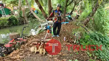 ขาย เครื่องกำจัดวัชพืชในร่องนาข้าว แบบ 3 แถว เก่าญี่ปุ่น ใบกว้าง 18 cm ระยะห่างระหว่างใบ 5 cm