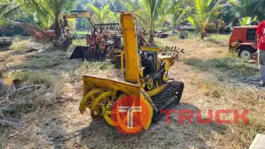 ขาย รถดันดิน ดันปุ่๋ยขี้วัว ขี้ไก่ ดันเกลือ มูลสัตว์ต่างๆ yanmar ดีเซล 2 สูบ ใบมีดกว้าง 1.1 เมตร