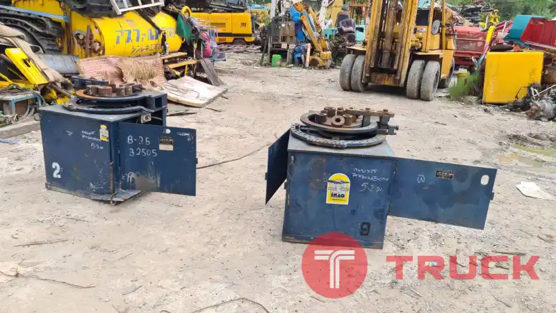 ขายตามสภาพ เครื่องดัดเหล็กพร้อมอุปกรณ์ เก่าญี่ปุ่น มอเตอร์ไฟ 3 เฟส 200V 70x70x65 cm เครื่องละ 52,000 บาท