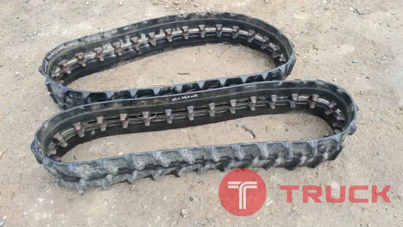 ขาย แทรคยาง รถบรรทุกตะขาบเล็ก ดั๊มเปอร์ ขนาด 200 x 84 x 29 ข้อ เก่าญี่ปุ่นแท้ สภาพยังสวยๆ อยู่ครับ