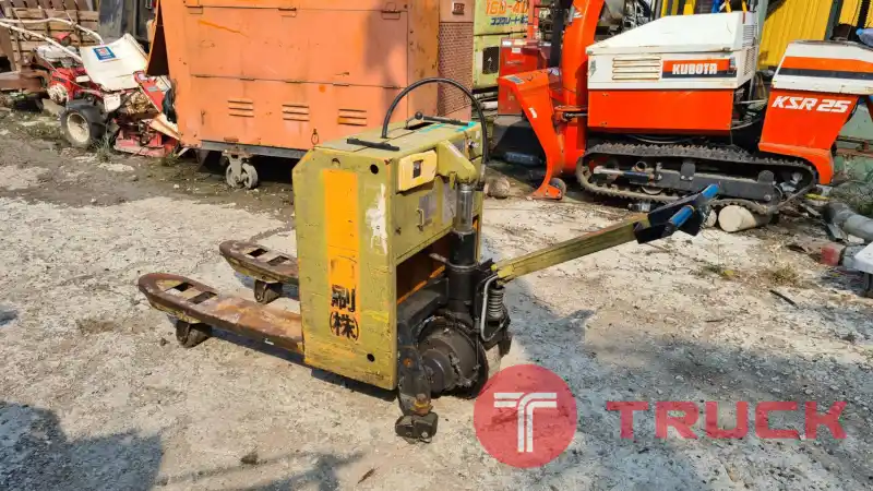 ขาย แฮนลิฟต์ แบตเตอรี่ไฟฟ้า 2 ลูก 24 V ยกได้ 100 kg เก่าญี่ปุ่น ราคา 28,000 บาท สนใจโทร 081 6221299