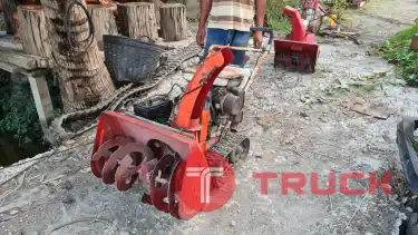 ขาย รถกวาดหิมะ รถเก็บมูลสัตว์ ดันมูลสัตว์ ขี้ไก่ เก็บเกลือ เครื่อง kubota สตาร์ท 2 ระบบ เก่าญี่ปุ่น