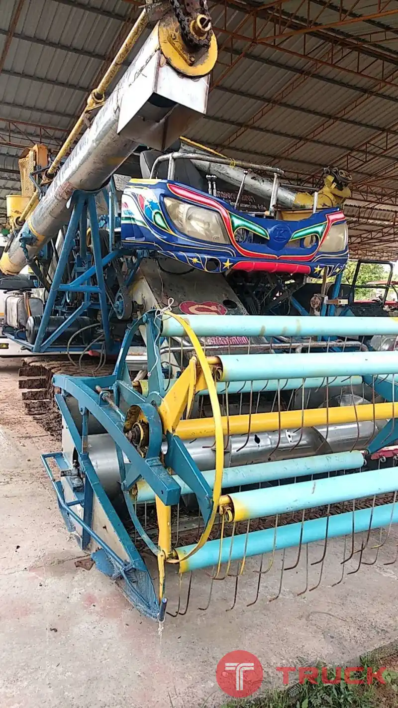 รถเกี่ยวข้าว