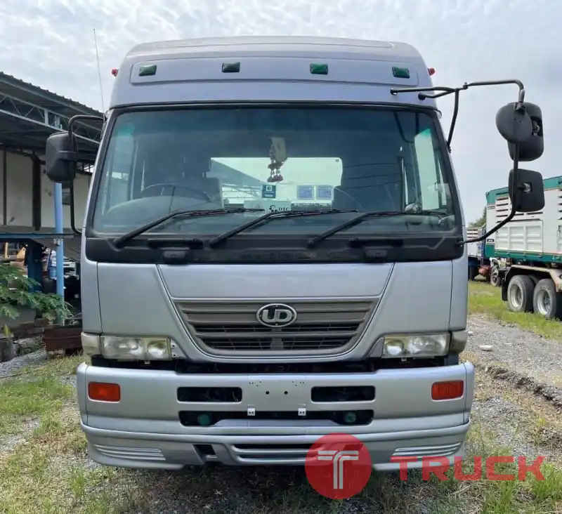 สิบล้อหัวลาก 2 เพลา 785,000 บาท NISSAN CWM454-320 ปี46 เครื่อง PF6-TURBO INTER -320 แรง