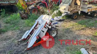 ขาย รถเกี่ยวข้าว เดินตาม 2 แถว kubota เครื่องเบนซิน สภาพสวย เก่าญี่ปุ่น = 28,000 บาท โทร 0816221299