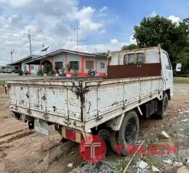 รถ 4 ล้อ ป้ายไม่ติดเวลา 135,000 บาท ISUZU NHR- 88 แรง ปี 38 เลขแชสซี NHR54C เครื่อง 4JA1-88 แรง