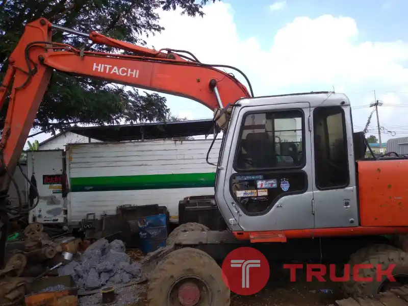 แบคโฮ ล้อยาง พร้อมหัวกระแทก และ บุ้งกี๋ 565,000 บาท HITACHI EX100WD-3 มีไลน์หัวกระแทก