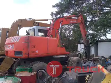 แบคโฮ ล้อยาง พร้อมหัวกระแทก และ บุ้งกี๋ 565,000 บาท HITACHI EX100WD-3 มีไลน์หัวกระแทก