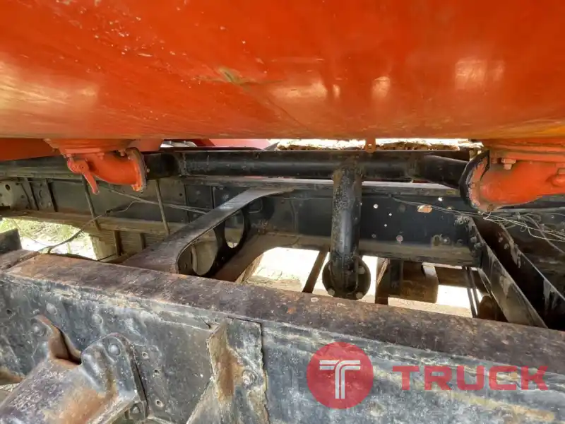 รถน้ำหกล้อ 8,000 ลิตร 399,000 บาท NISSAN UD CPA 180 แรง เครื่อง FE6-180 ระบบสเปย์น้ำ พร้อมใช้