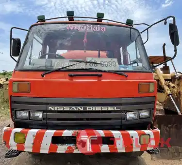 รถน้ำหกล้อ 8,000 ลิตร 399,000 บาท NISSAN UD CPA 180 แรง เครื่อง FE6-180 ระบบสเปย์น้ำ พร้อมใช้