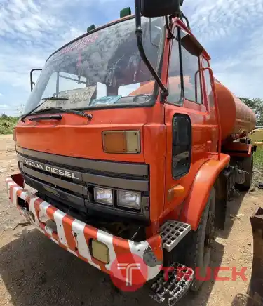 รถน้ำหกล้อ 8,000 ลิตร 399,000 บาท NISSAN UD CPA 180 แรง เครื่อง FE6-180 ระบบสเปย์น้ำ พร้อมใช้