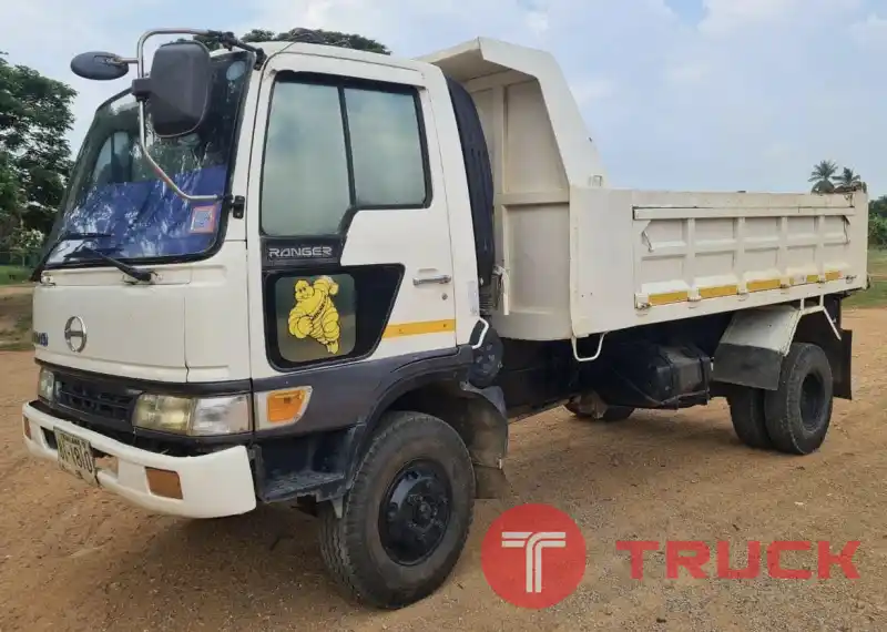 รถหกล้อดั้ม 5 คิว 499,000 บาท HINO FC2JGA-215 แรง เครื่องJO8C-215 แรงดี กระบะยาว 3.65 เมตร กว้าง 2 เมตร หัวบางเดิม ภายในสวย แอร์เย็น ยาง8.25-16 ดี