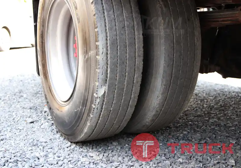 KUM คอร์เปร์เรชั่น จำกัด ISUZU NPR 6ล้อกระบะ เพลาเดียว ปี2557