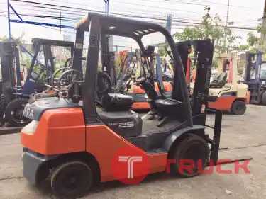 ขายฟอร์คลิฟท์ TOYOTA รุ่น 02-8FG25 เครื่องยนต์แก๊ส/เบนซิน เกียร์ออโต้ ขนาด 2.5 ตัน เสายกสูง 3 เมตร รถมือสองสภาพดี นำเข้าจากญี่ปุ่น