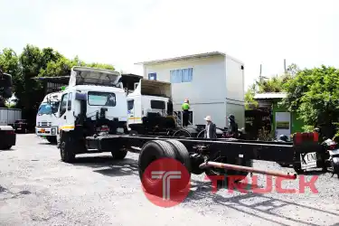 KUM คอร์เปร์เรชั่น จำกัด(สำนักงานใหญ่) ISUZU FTRหกล้อหัวคัซซีเพลาเดียว ปี 2551