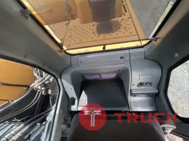 แบคโฮ 7,191 ชม. แท้ ๆ สวย เดิม ๆ แห้งกิ๊ป 1,290,000 บาท VOLVO EC210B PRIME ปี2013 โซ่หนา เอวแน่น