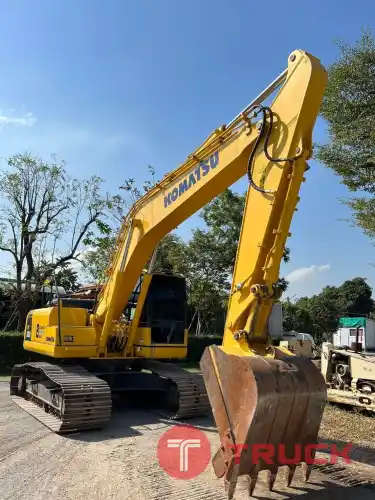 สภาพสวยป้ายแดง 5,200 ชม. 2,595,000 บาท KOMATSU PC200-8 MO จดทะเบียน ปี 64 กล้องหลัง จอเหลือง มีไลน์หัวเจาะ
