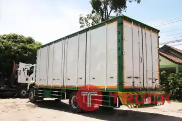 KUM คอร์เปร์เรชั่น จำกัด(สำนักงานใหญ่) ISUZU FVM รถ10ล้อตู้สิบบาน แรงม้า200 ปี2547