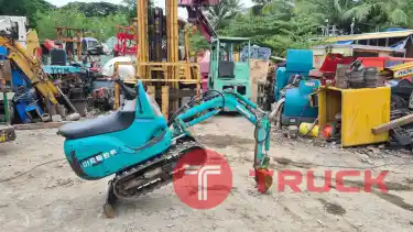 ขาย รถขุด แบคโฮจิ๋ว komatsu pc01 เครื่อง HONDA เบนซิน 4 จังหวะ เก่าญี่ปุ่น สวย ขึ้นกระบะ 4 ประตูได้