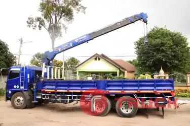KUM คอร์เปร์เรชั่น จำกัด(สำนักงานใหญ่) HINO500 รถหกล้อ เครนเพลาเดียว ปี2544