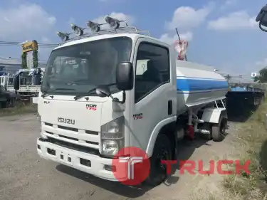 รถน้ำ isuzu 6 ล้อ แทงค์น้ำสแตนเลส 5,500 ลิตร