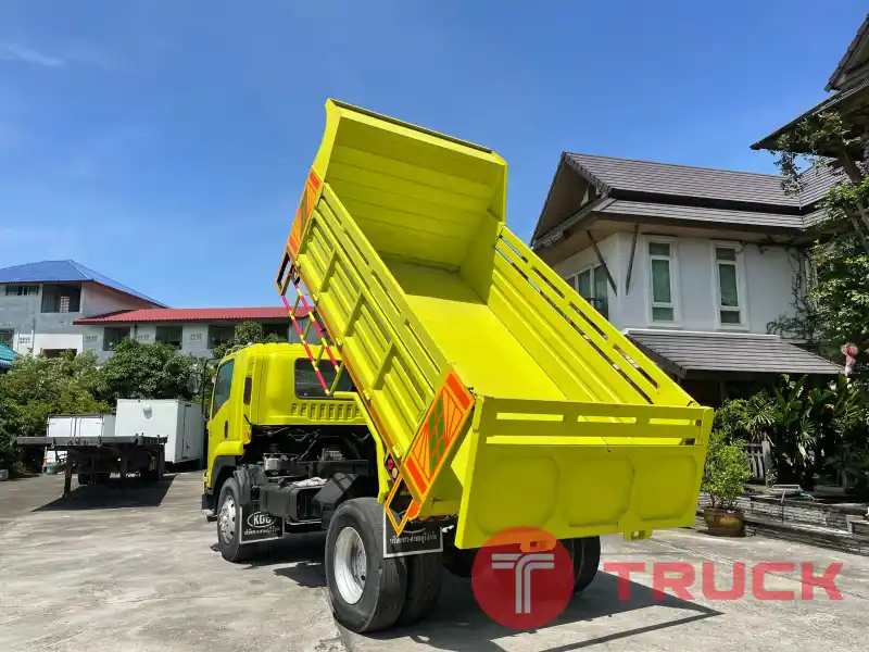 รถ 6 ล้อดัมพ์ ISUZU เครื่องยนต์ 240 แรงม้า