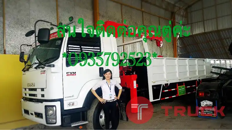 รถบรรทุก10ล้อใหญ่ติดเครน5ตัน